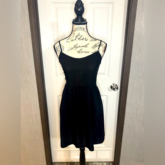 H&M Dresses & Skirts - H&M Little Black Dress